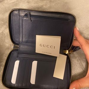Authentic gucci women’s wallet navy blue